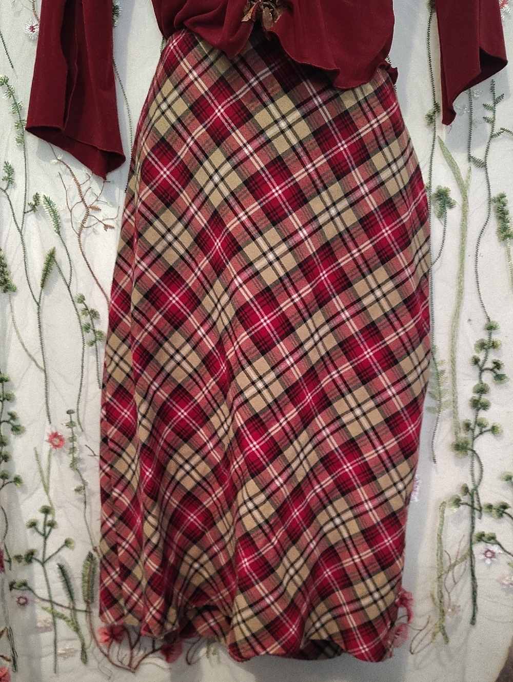 90's Vintage Red Plaid Maxi Skirt with Beige Accent - Women’s A-Line